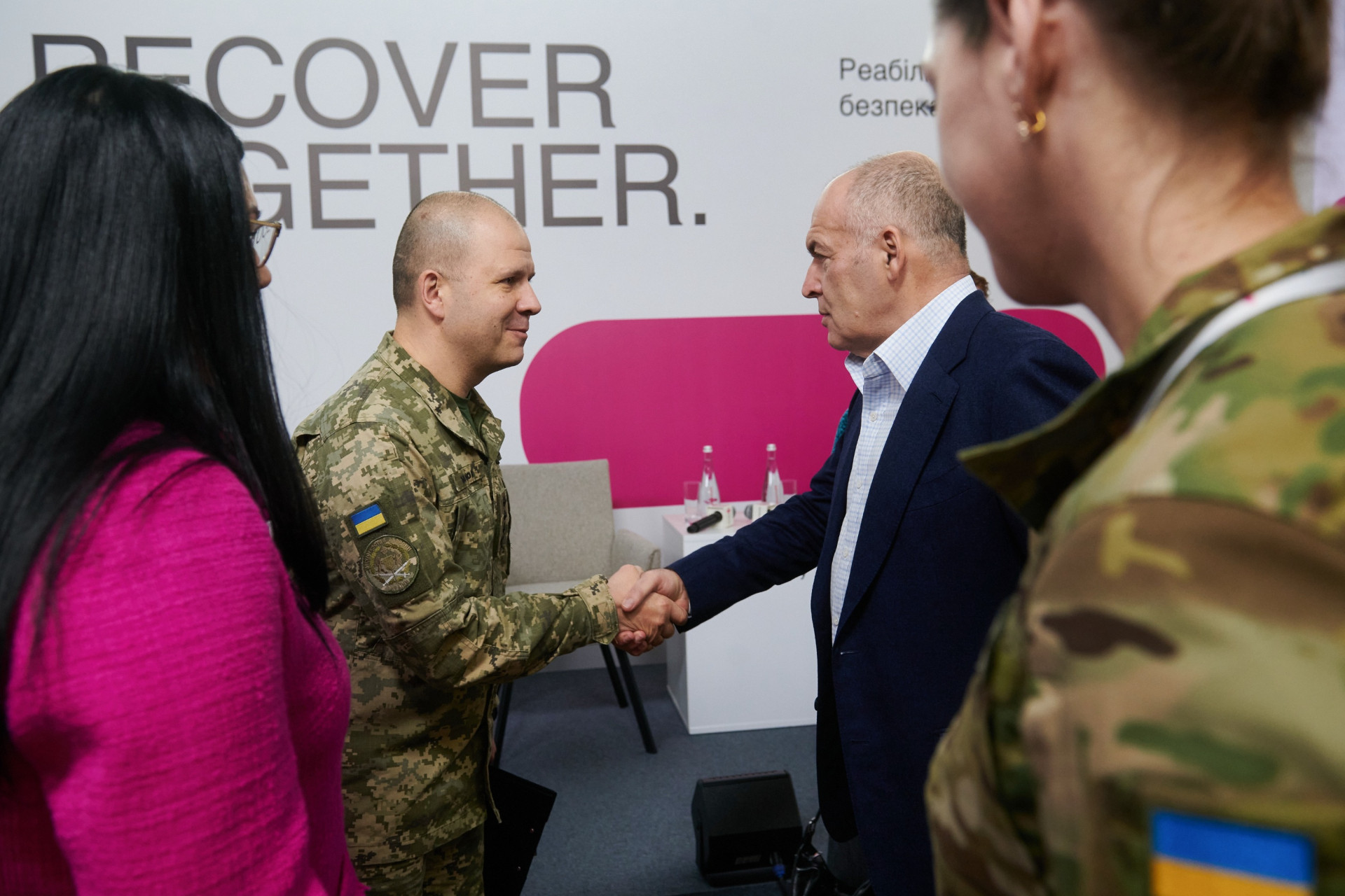 Заступник міністра оборони України Євген Мойсюк та Віктор Пінчук