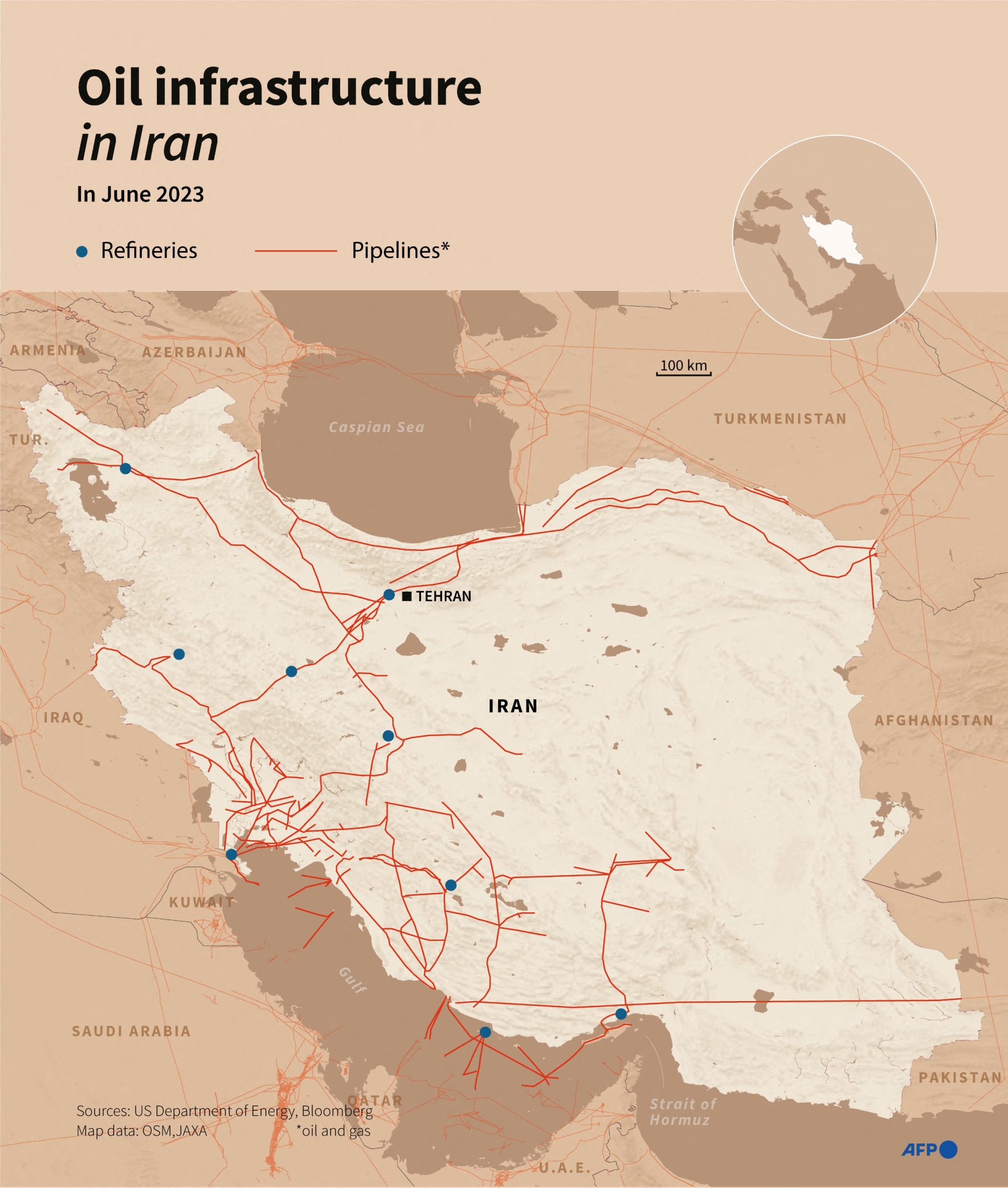 Інфографіка з картою НПЗ і трубопроводів в Ірані. Синім - НПЗ, помаранчевим - трубопроводи