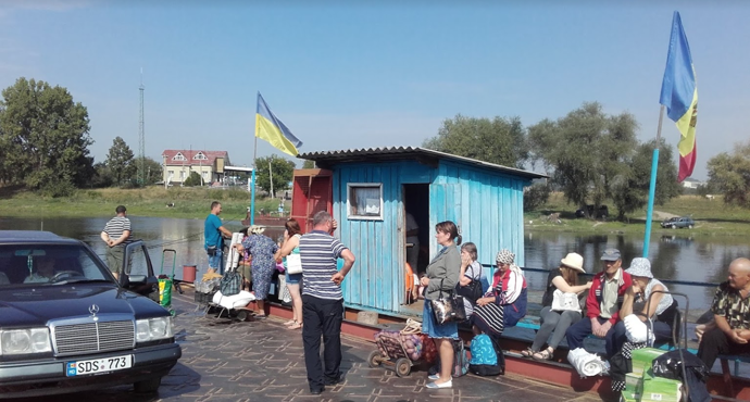 Паромная переправа в Ямполе