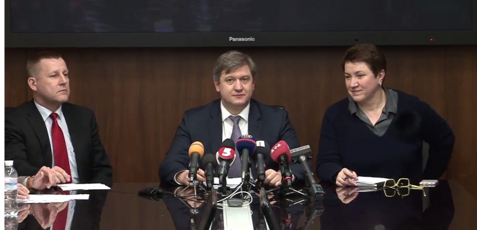 Петр Крумханзл, Олександр Данилюк, Галина Пахачук
