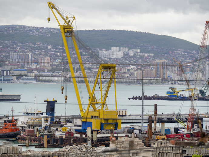 Морской порт в Новороссийске