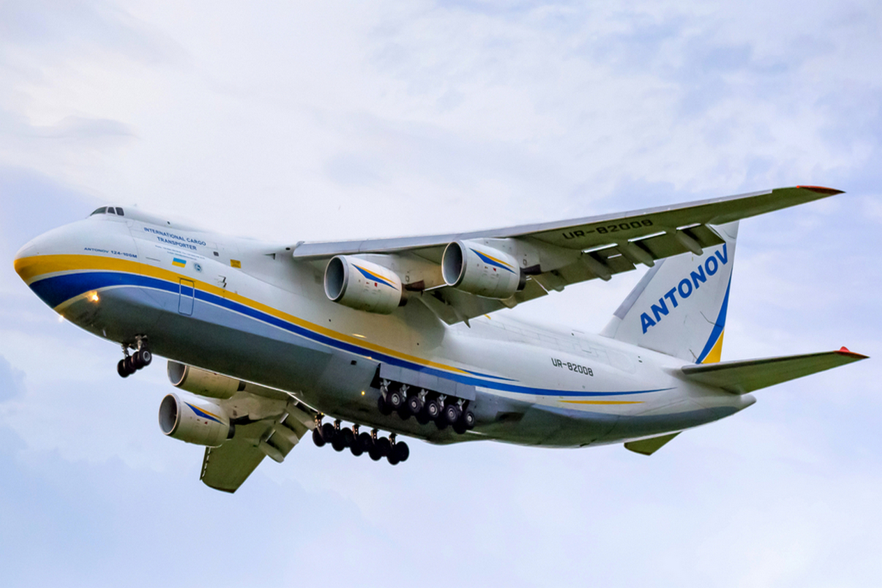 Транспортний літак Ан-124 